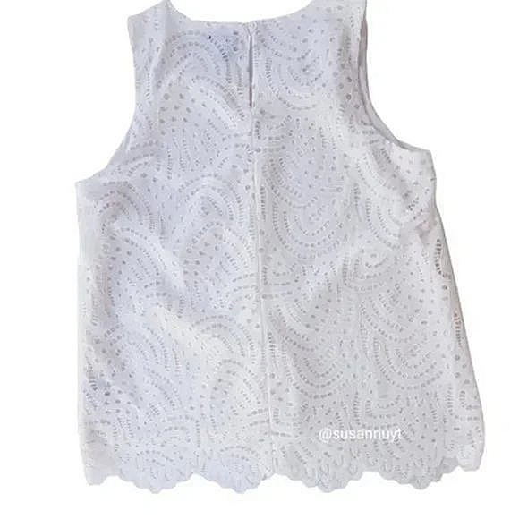Worthington Coquette Sleeveless Clean Girl Lace Vanilla Girl Scalloped Top - Picture 6 of 6